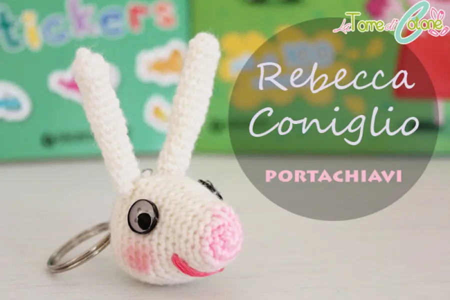 Per la Festa di Peppa, lo schema di Rebecca Coniglio amigurumi Portachiavi