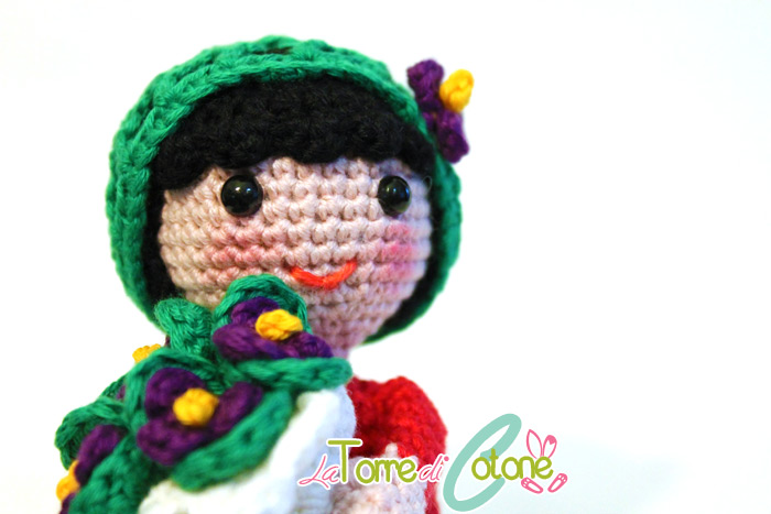 Presepe all’uncinetto 2014: la fioraia