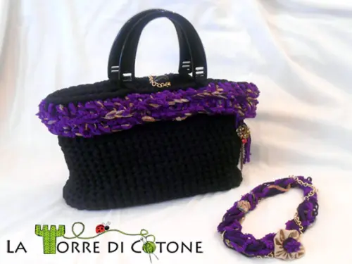 Borsa in fettuccia per l'inverno con collana