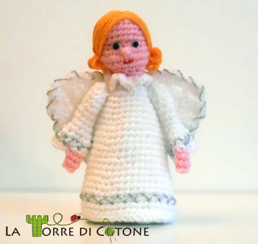 Presepe all'uncinetto: l'arcangelo Gabriele