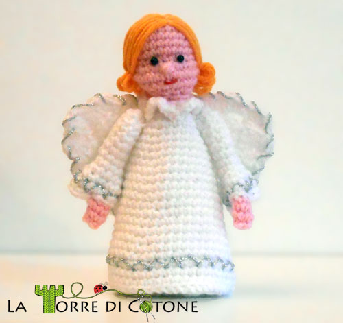 Presepe all'uncinetto: l'arcangelo Gabriele