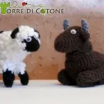 Presepe all'uncinetto: agnellino e bue