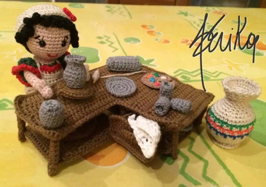 16° schema sal presepe all'uncinetto: la vasaia