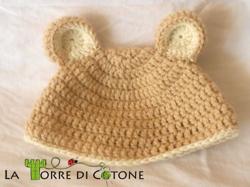 Pattern: cappello da orsetto all'uncinetto, schema gratis per cappellino all'uncinetto a forma di orsetto, cuffietta neonato